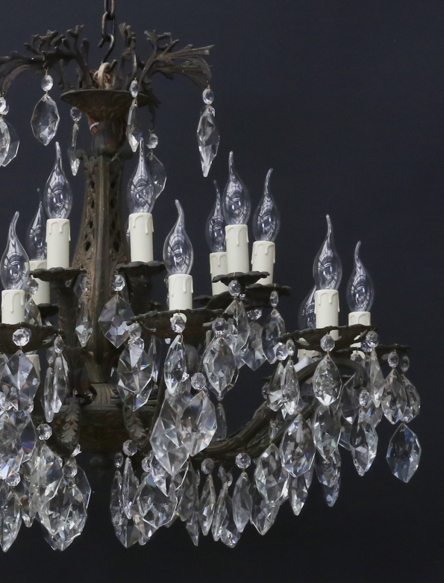 20 Light Chandelier